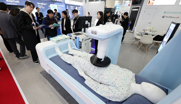다양한 의료기기들을 한자리에서 만날 수 있는 KIMES 2026