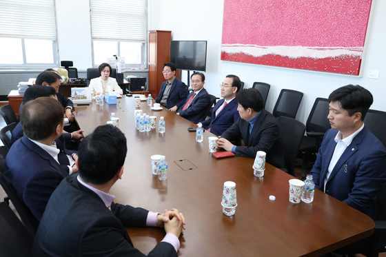 공천 관련해 한자리에 모인 국민의힘 대구지역 의원들