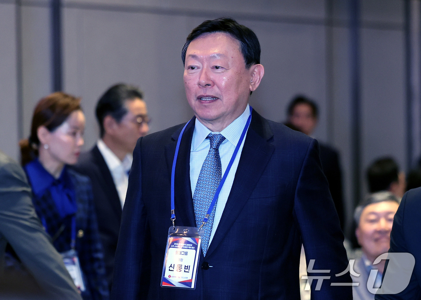 (서울=뉴스1) 박지혜 기자 = 신동빈 롯데그룹 회장이 19일 서울 송파구 시그니엘 서울에서 열린 스키·스노보드 국가대표 격려행사에 참석하고 있다. 2026.3.19/뉴스1