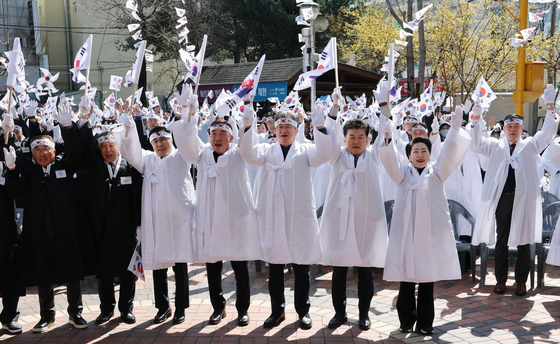 유성장터에서 만세 삼창