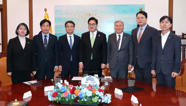 우의장, 초당적 개헌 연석회의…"국민의힘도 동참해주길"(종합)