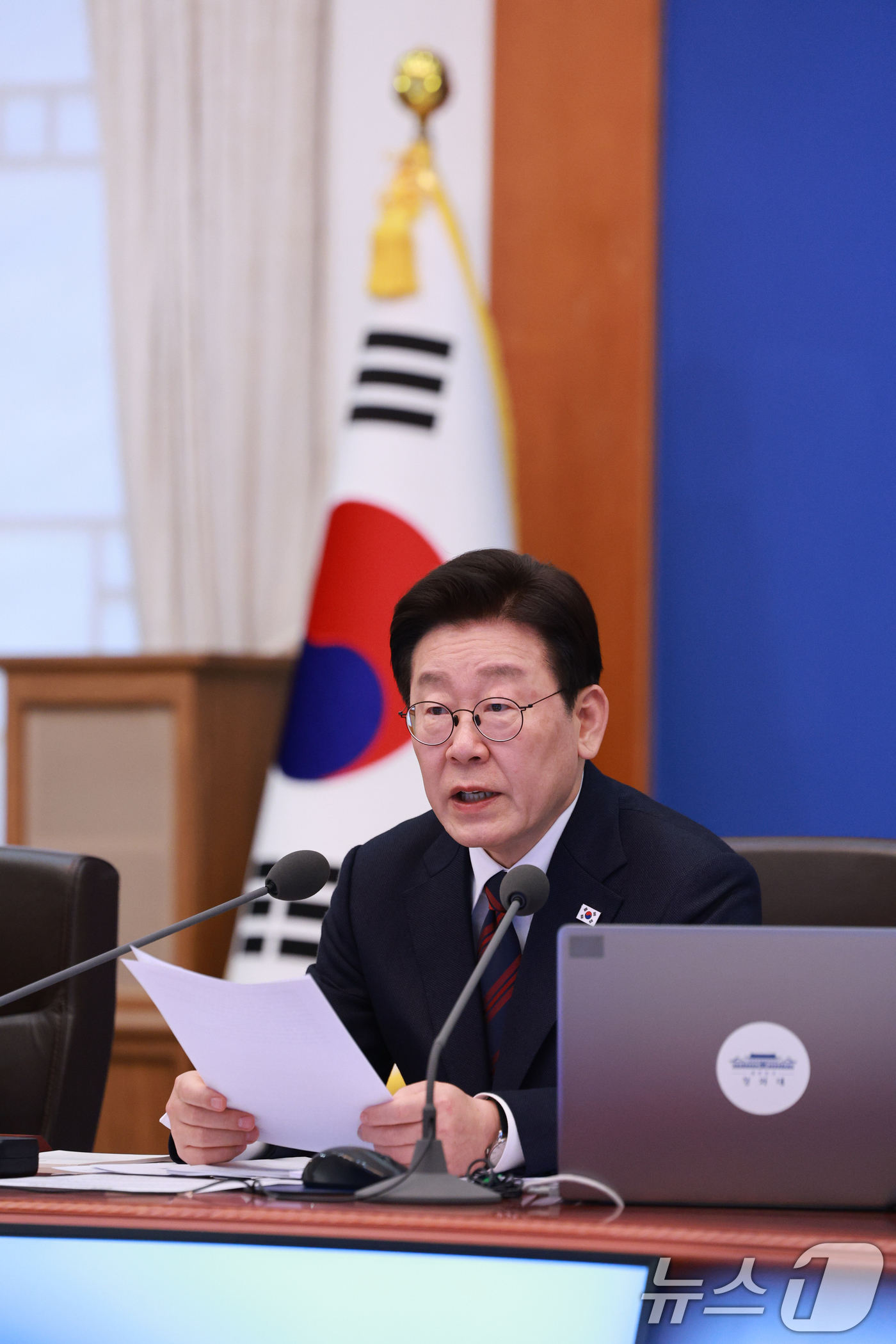 (서울=뉴스1) 이재명 기자 = 이재명 대통령이 19일 청와대에서 열린 수석보좌관회의에서 발언을 하고 있다. 2026.3.19/뉴스1