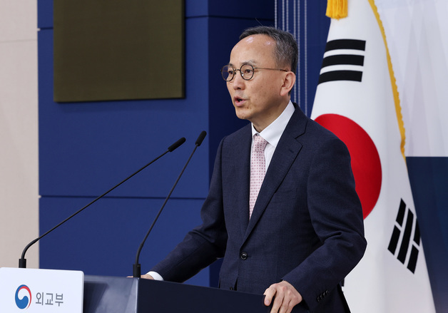 정례브리핑하는 박일 외교부 대변인