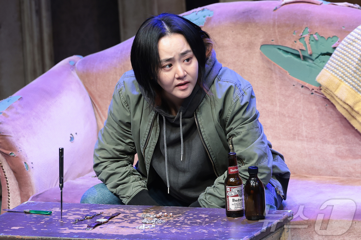 (서울=뉴스1) 권현진 기자 = 배우 문근영이 19일 서울 종로구 대학로 티오엠에서 열린 연극 ‘오펀스’ 프레스콜에서 열연을 펼치고 있다. 2026.3.19/뉴스1