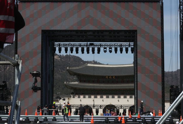 BTS 컴백 무대 설치되는 광화문광장