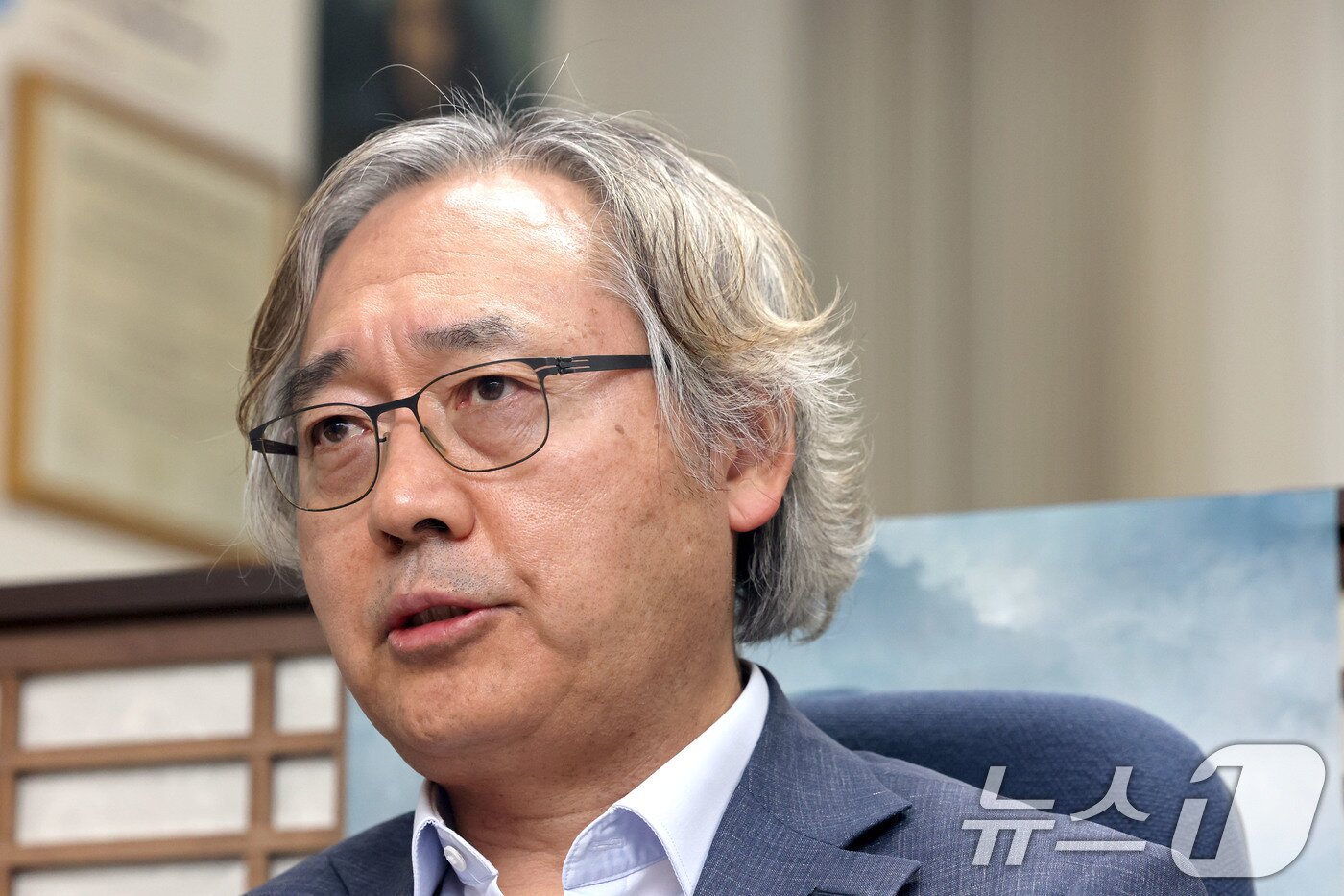 본문 이미지 - 검찰개혁추진단 자문위원장에서 사퇴한 박찬운 한양대 법학전문대학원 교수가 19일 서울 성동구 한양대학교 사무실에서 뉴스1과 인터뷰를 하고 있다. 2026.3.19 ⓒ 뉴스1 이광호 기자