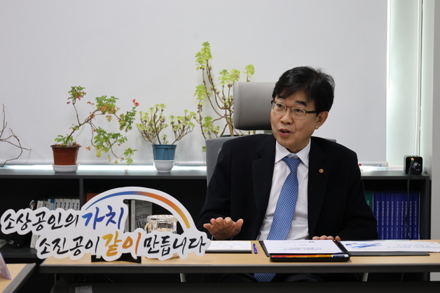 인태연 "전통시장도 글로벌 진출 가능"…청년 소상공인 간담회