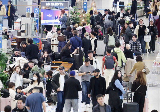 북적이는 인천공항