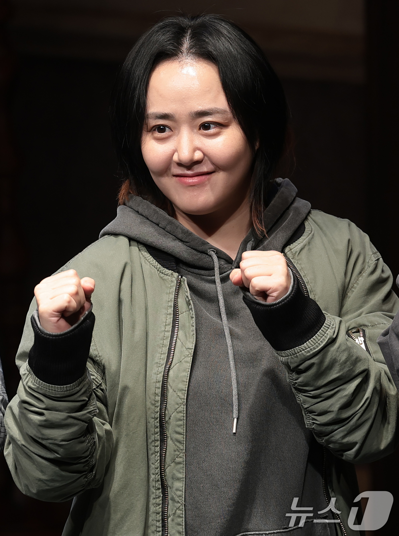 (서울=뉴스1) 권현진 기자 = 배우 문근영이 19일 서울 종로구 대학로 티오엠에서 열린 연극 ‘오펀스’ 프레스콜에서 포즈를 취하고 있다. 2026.3.19/뉴스1