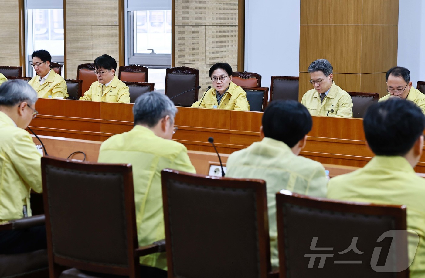 (서울=뉴스1) = 김정관 산업통상부 장관이 19일 오후 정부세종청사 산업부 대회의실에서 열린 산업통상부 확대간부회의를 주재하고 있다. (산업통상부 제공. 재판매 및 DB 금지) …