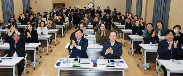 김관영 "지역 경제 묵묵히 떠받치는 소상공인…실질적 지원"