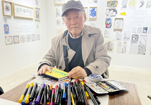 1993년부터 하루도 거르지 않은 기록…원로작가 강연균 기획전