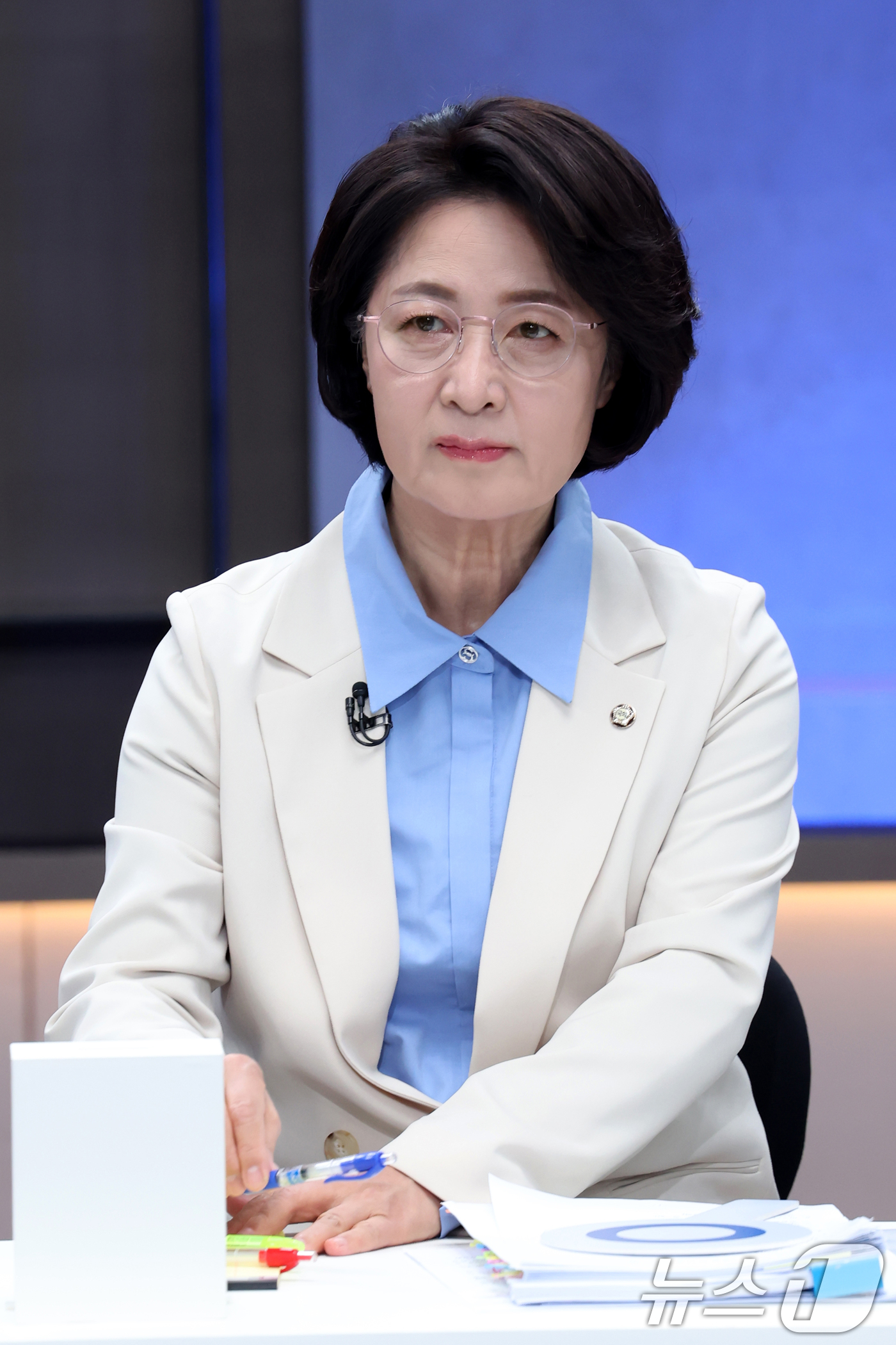 (서울=뉴스1) 국회사진기자단 = 추미애 더불어민주당 의원이 19일 서울 마포구 JTBC에서 열린 더불어민주당 경기도지사 예비경선 합동토론회에 자리하고 있다. 2026.3.19/뉴 …