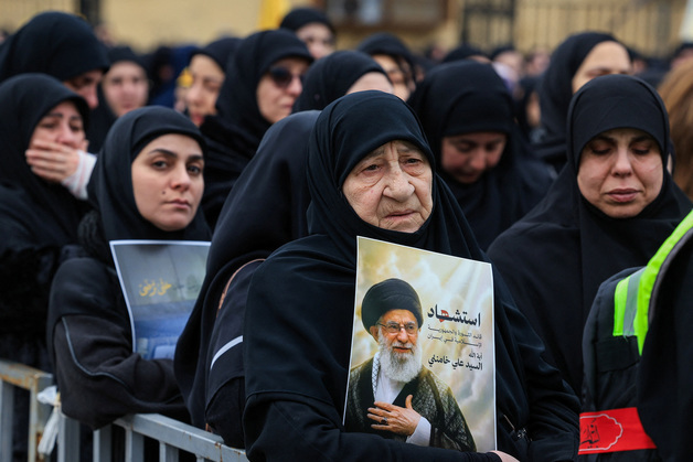 "美정보당국, 하메네이 사망에도 이란 정권교체 가능성 낮게 봐"