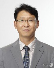 본문 이미지 - 송헌호 신임 병원장.(강동성심병원 제공)