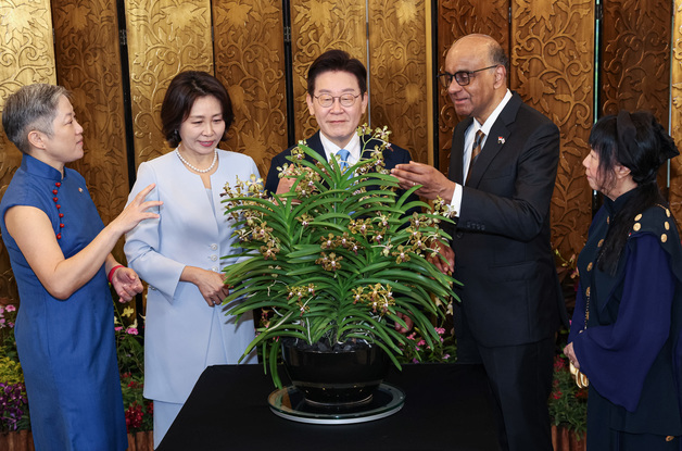 전세계 단 하나 '이재명·김혜경 난' 탄생…李대통령 "영광입니다"