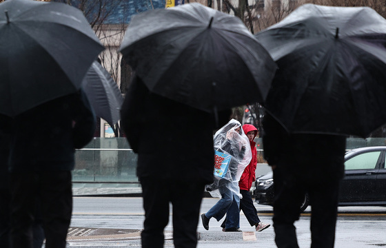 [오늘의 날씨] 울산(3일, 화)…오후까지 비, 해상 높은 물결