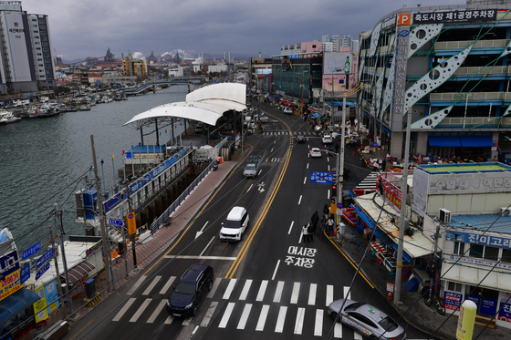 공사 끝난 죽도어시장 도로