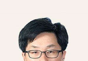 [프로필] 국민권익위원장에 정일연 변호사…판사 출신 정통 법조인