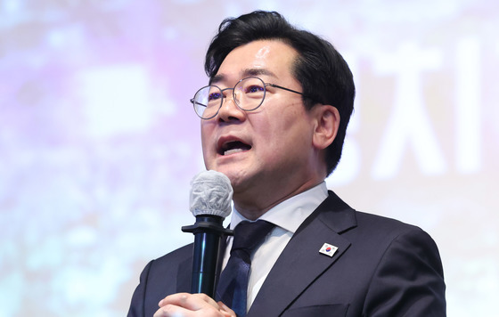 박찬대 "인천 시민 믿고 걸어간다면 해낼 수 있어"…모교서 세 과시