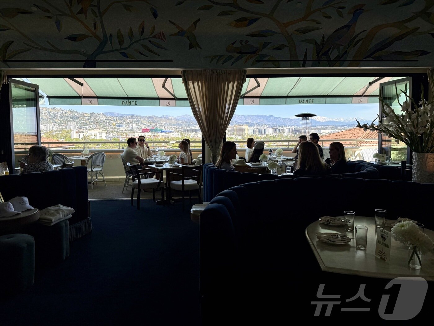 본문 이미지 - 베버리힐스 단테ⓒ 뉴스1 윤슬빈 관광전문기자