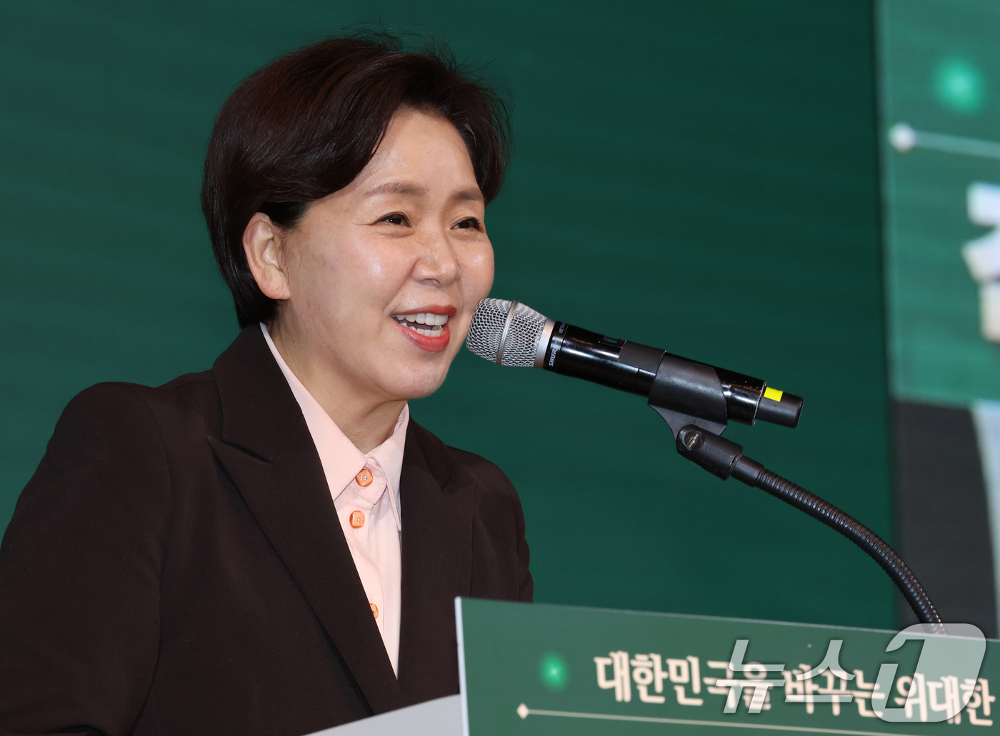 (대전=뉴스1) 김기태 기자 = 양향자 국민의힘 최고위원이 2일 대전 유성구 대전컨벤션센터에서 열린 이장우 대전시장의 '전략과 행동 북 콘서트'에서 축사하고 있다. 2026.3.2 …