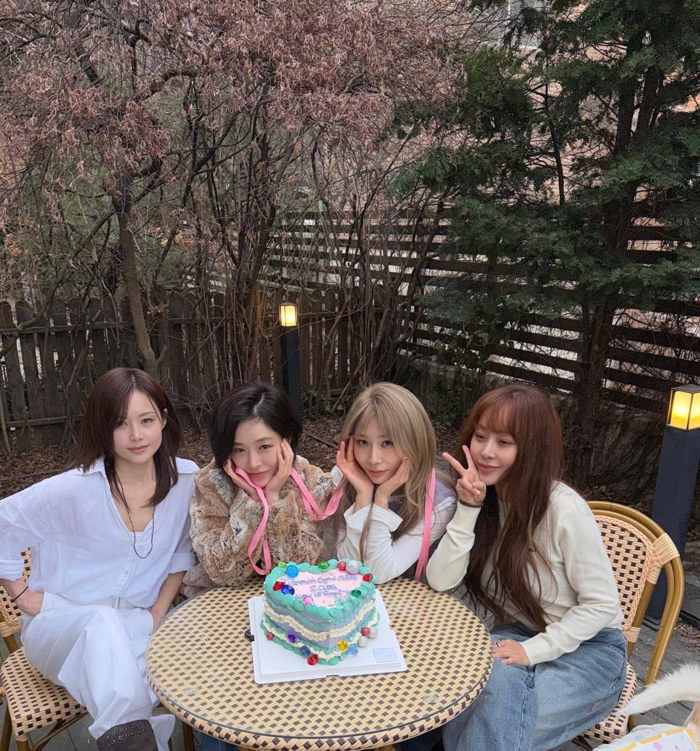 본문 이미지 - 브라운아이드걸스(제아 SNS 갈무리)