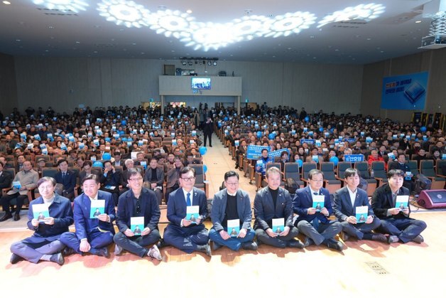 '전북지사 출마' 안호영, 반도체 산업 유치·AI 기본도시 구상 밝혀