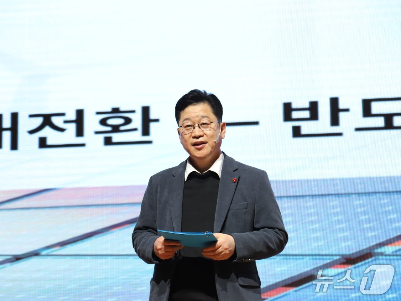 본문 이미지 - 2일 안호영 국회의원이 전주대학교에서 출판기념회를 갖고 있다.(의원실제공. 재판매 및 DB금지)2026.3.2/뉴스1