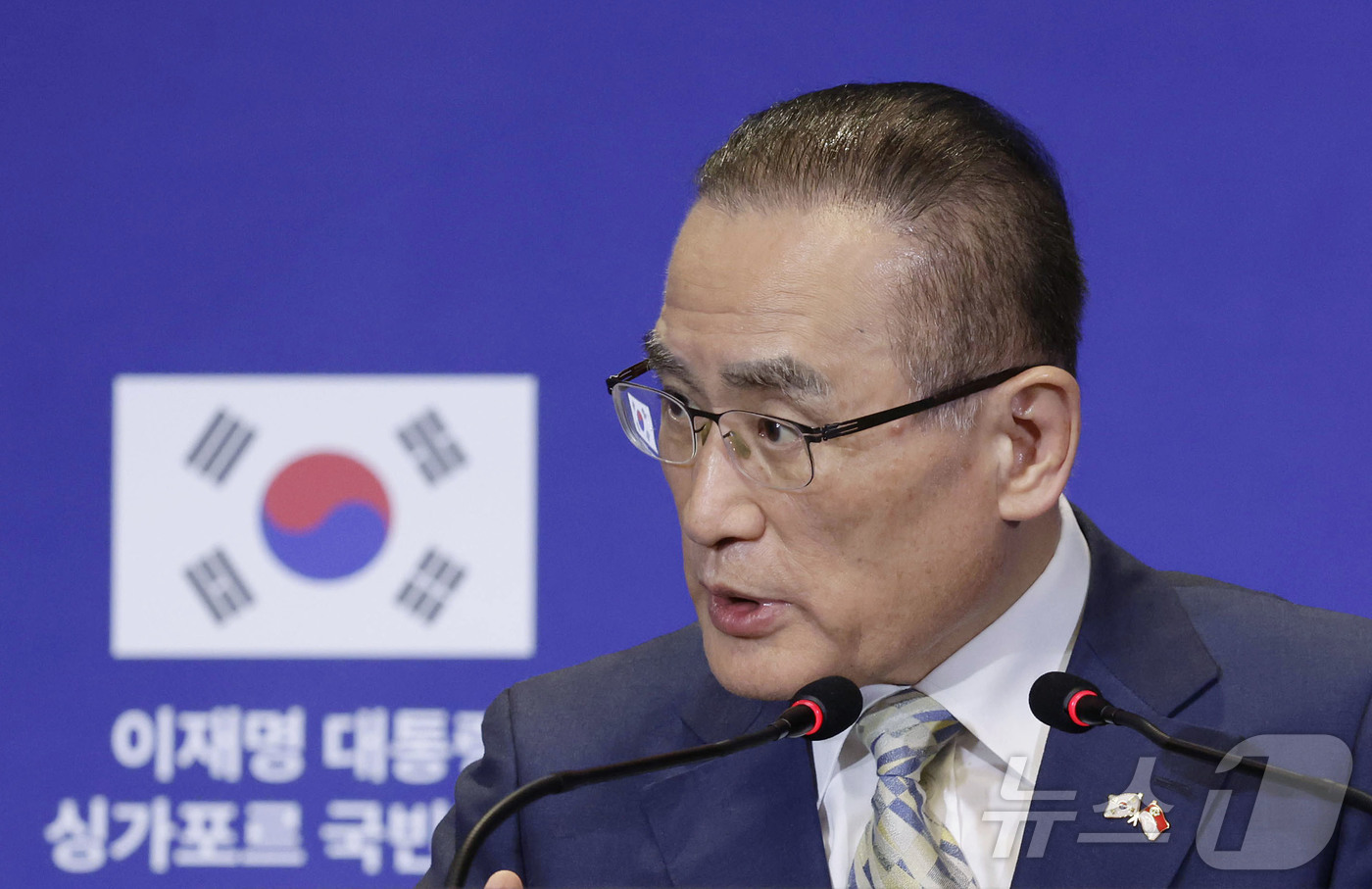 (싱가포르=뉴스1) 허경 기자 = 위성락 국가안보실장이 2일 싱가포르 한 호텔에 마련된 프레스센터에서 이재명 대통령 국빈 방문 관련 브리핑을 하고 있다. 2026.3.2/뉴스1