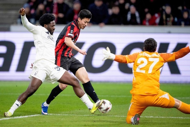 조규성, 승부차기 실축…미트윌란, UEL 16강에서 탈락