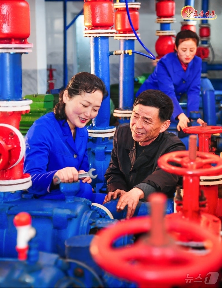 (평양 노동신문=뉴스1) = 북한 노동당 기관지 노동신문은 20일 "만경대구역 상하수도관리소에서 인민에 대한 헌신적 복무정신을 지니고 있다"라고 선전했다. [국내에서만 사용가능. …