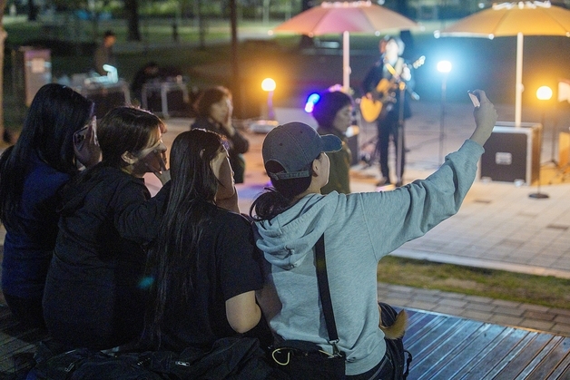 증평군, 25일 보강천 미루나무숲서 봄맞이 버스킹