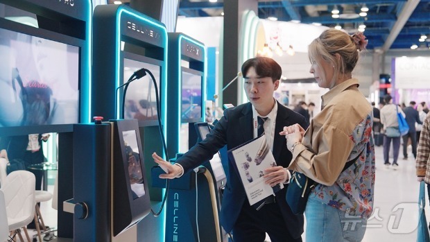 (서울=뉴스1) = 비올메디컬이 오는 22일까지 서울 강남구 코엑스에서 열리는 국제의료기기·병원설비전시회 ‘KIMES 2026’에 참가한다고 20일 밝혔다. 사진은 비올메디컬 관계 …