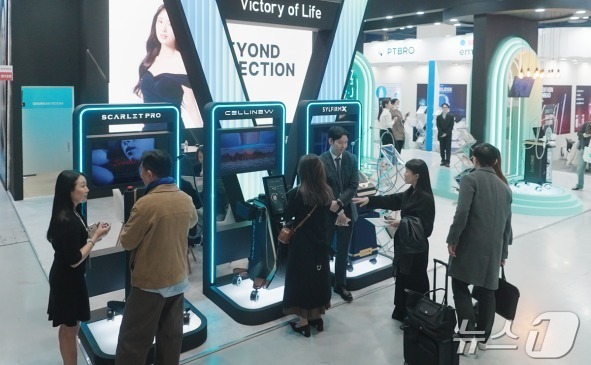 (서울=뉴스1) = 비올메디컬이 오는 22일까지 서울 강남구 코엑스에서 열리는 국제의료기기·병원설비전시회 ‘KIMES 2026’에 참가한다고 20일 밝혔다. 사진은 ‘KIMES 2 …