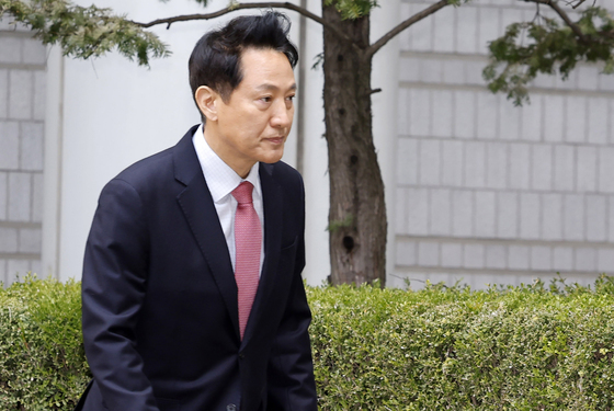 명태균 "죄 없어 특검서 살아남아"…吳 "사기 집단" 법정 대면