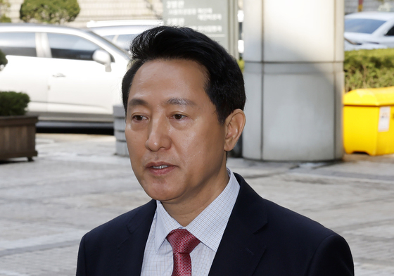 오세훈 시장, 중앙지법 공판 출석