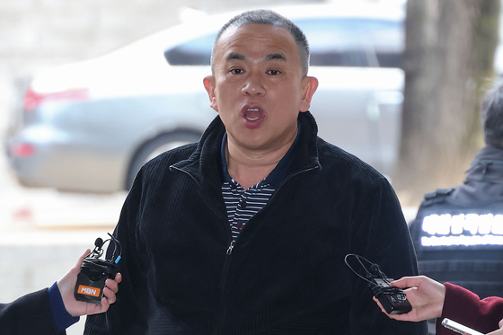 명태균, 여론조사비 대납 의혹 관련 증인 출석