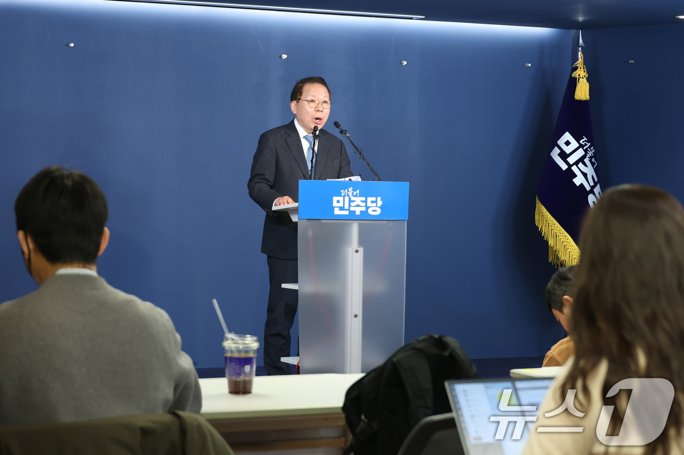 (서울=뉴스1) 신웅수 기자 = 김이수 더불어민주당 공천관리위원장이 20일 서울 여의도 더불어민주당사에서 공천심사 결과를 발표하고 있다. 2026.3.20/뉴스1