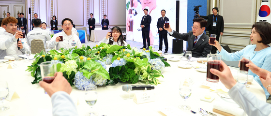 이재명 대통령, 동계 패럴림픽 선수단 격려 오찬