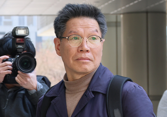 김병헌, 위안부 피해자 모욕 혐의로 법원 출석