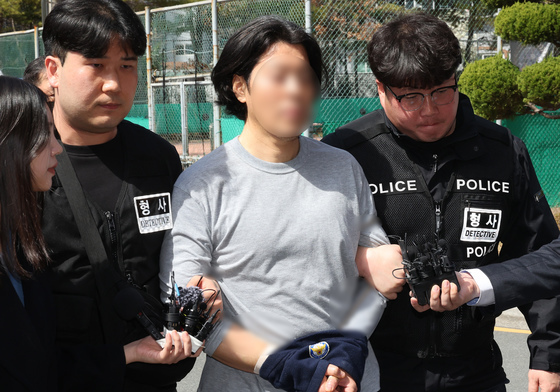 전 직장동료 '항공사 기장 살해' 피의자 구속심사