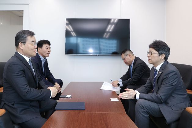 홍지선 차관, 대우건설과 가덕도신공항 추진 점검…"속도·품질 확보"