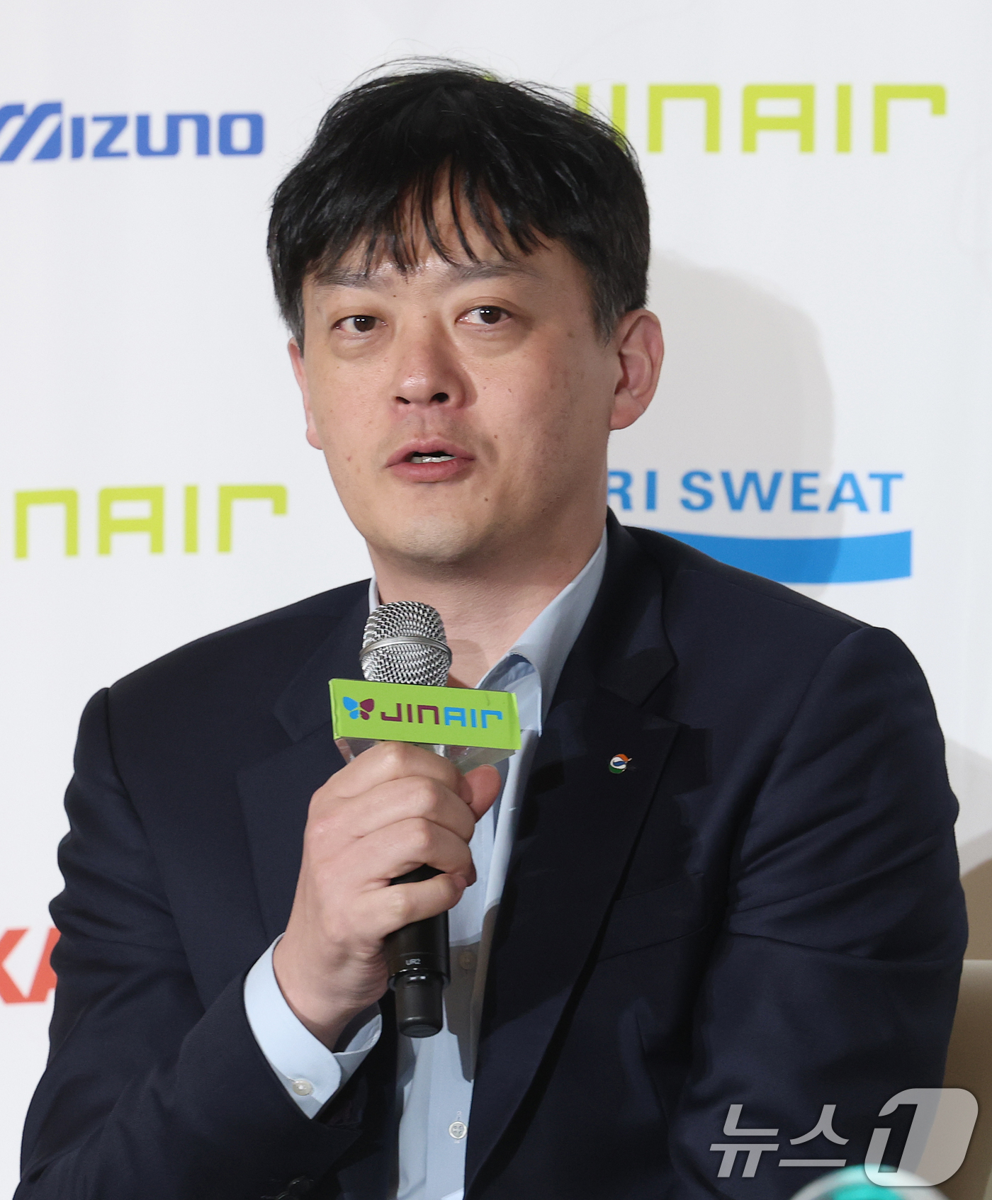 (서울=뉴스1) 오대일 기자 = 20일 오후 서울 강남구 호텔리베라청담에서 열린 프로배구 진에어 2025-2026 V리그 포스트시즌 미디어데이에서 GS칼텍스 이영택 감독이 각오를 …