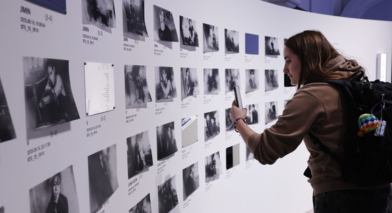 BTS '아리랑' 팝업 찾은 아미