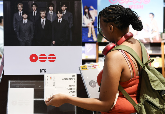 BTS 컴백 앨범 구매하는 아미