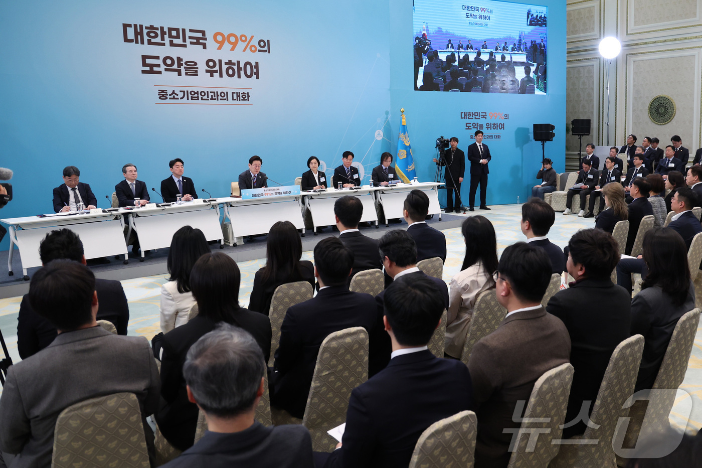 (서울=뉴스1) 허경 기자 = 이재명 대통령이 20일 청와대에서 열린 중소기업인과의 대화에서 발언하고 있다. 2026.3.20/뉴스1