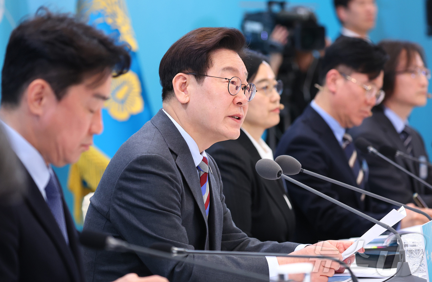 (서울=뉴스1) 허경 기자 = 이재명 대통령이 20일 청와대에서 열린 중소기업인과의 대화에서 발언하고 있다. 2026.3.20/뉴스1