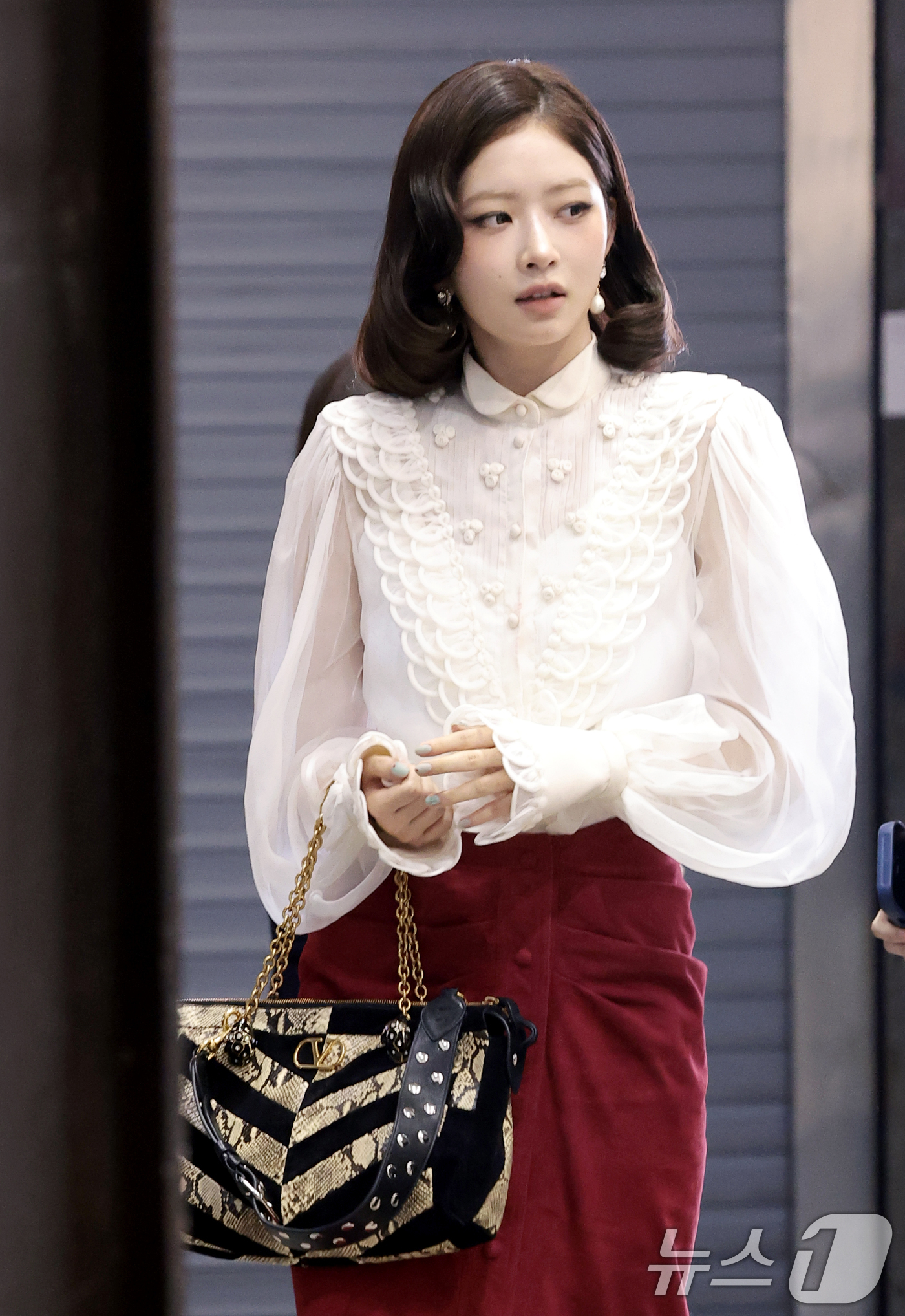 (서울=뉴스1) 권현진 기자 = 아이브(IVE) 레이가 20일 서울 광진구 레이어스튜디오에서 열린 패션 브랜드 메종 발렌티노(VALENTINO) 2026 봄/여름 ‘파이어플라이즈( …