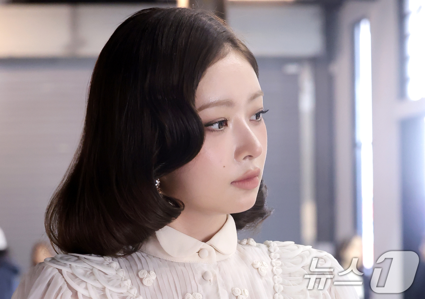 (서울=뉴스1) 권현진 기자 = 아이브(IVE) 레이가 20일 서울 광진구 레이어스튜디오에서 열린 패션 브랜드 메종 발렌티노(VALENTINO) 2026 봄/여름 ‘파이어플라이즈( …